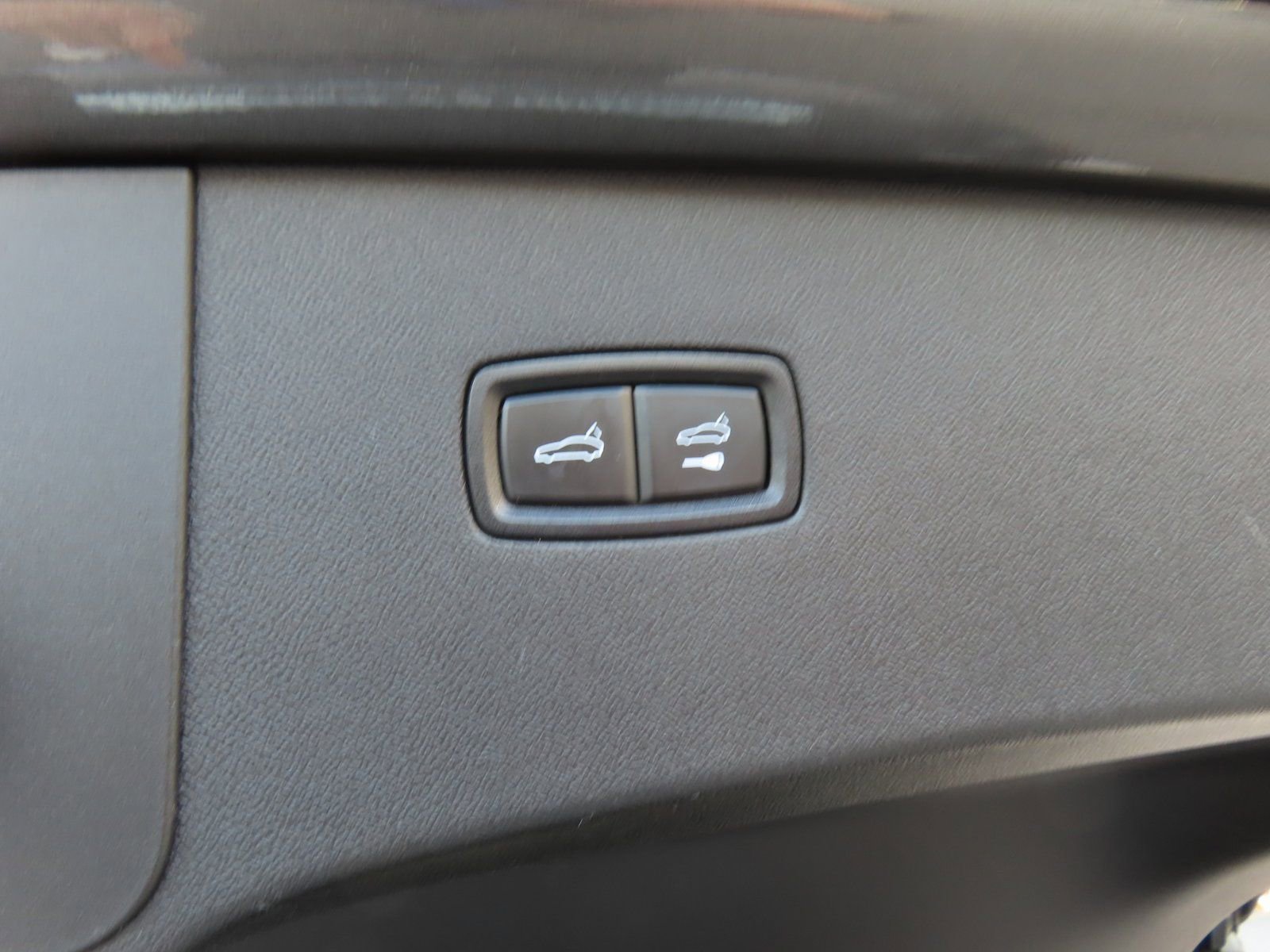 Used 2021 Porsche Cayenne Coupe image 36