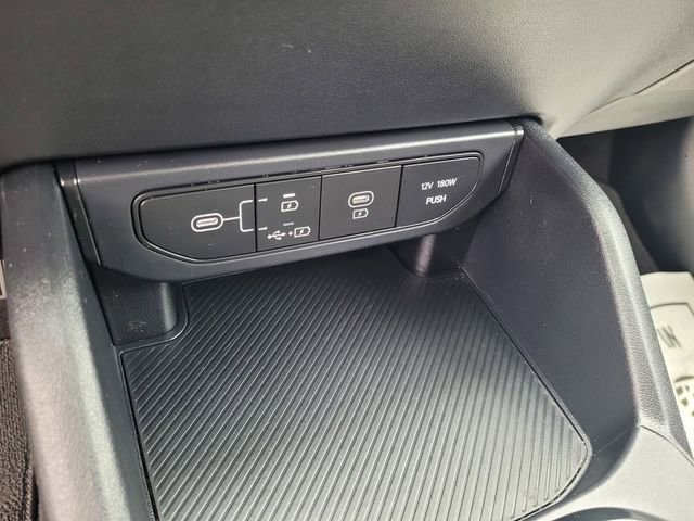Used 2025 Kia K4 LXS image 14