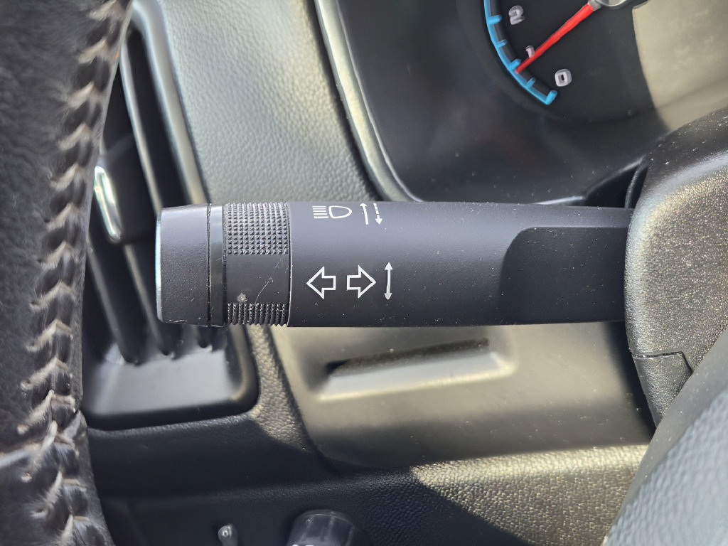 Used 2020 Chevrolet Colorado LT w/ Safety Package RWD image 19