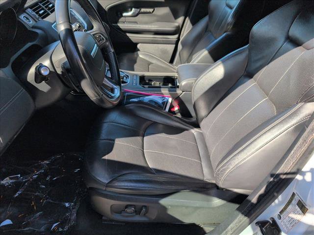 Used 2018 Land Rover Range Rover Evoque SE Premium image 17