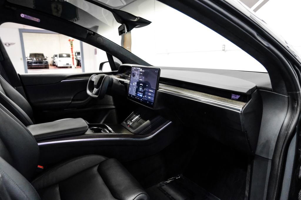 Used 2022 Tesla Model X image 15