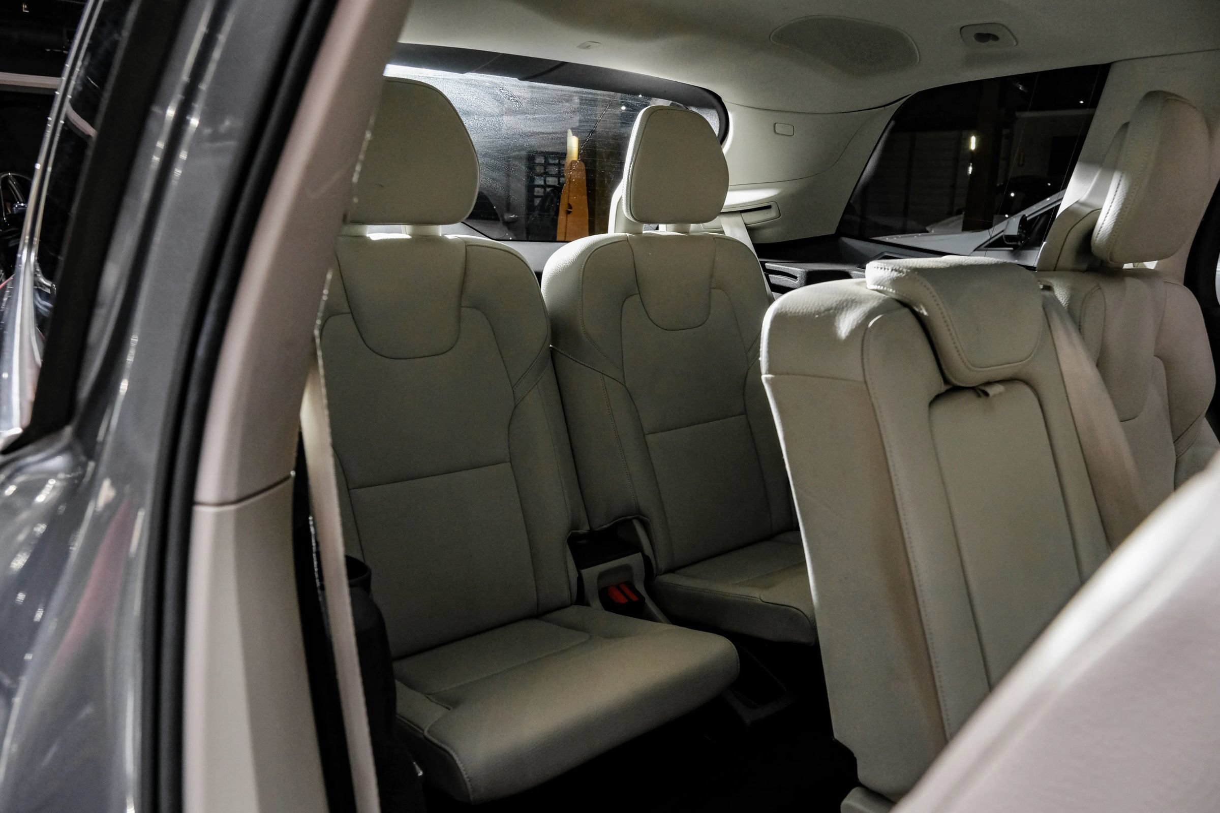 Used 2017 Volvo XC90 T6 Momentum w/ Convenience Package AWD/4WD image 40
