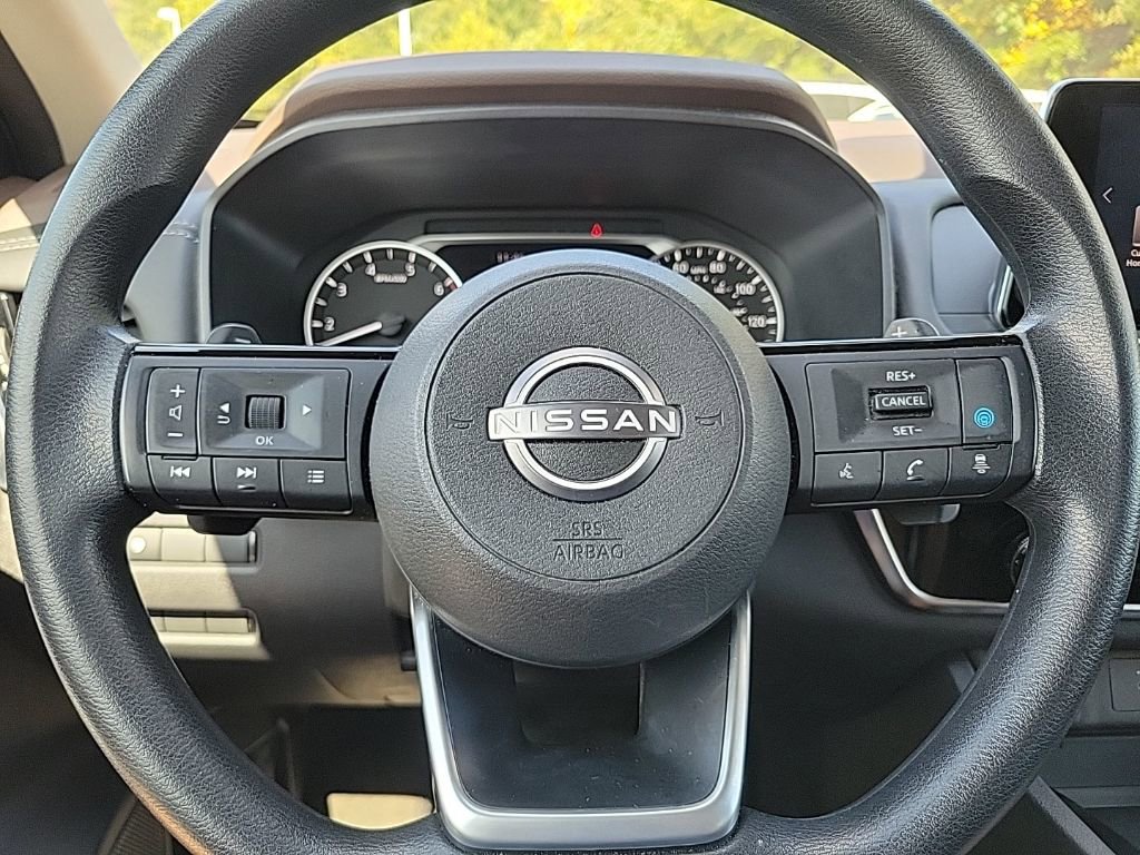 Certified 2022 Nissan Rogue SV image 26