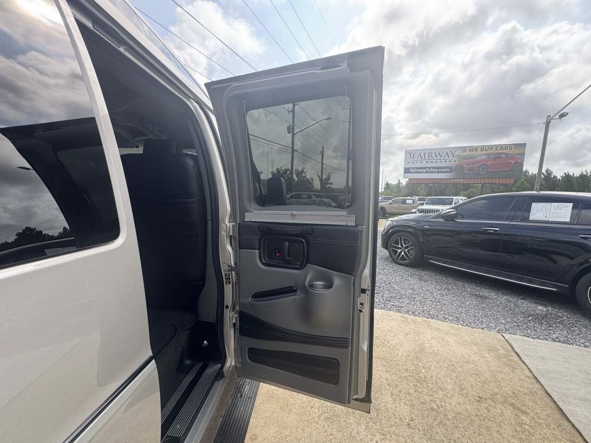 Used 2022 Chevrolet Express 2500 Extended w/ Enhanced Convenience Package RWD image 22