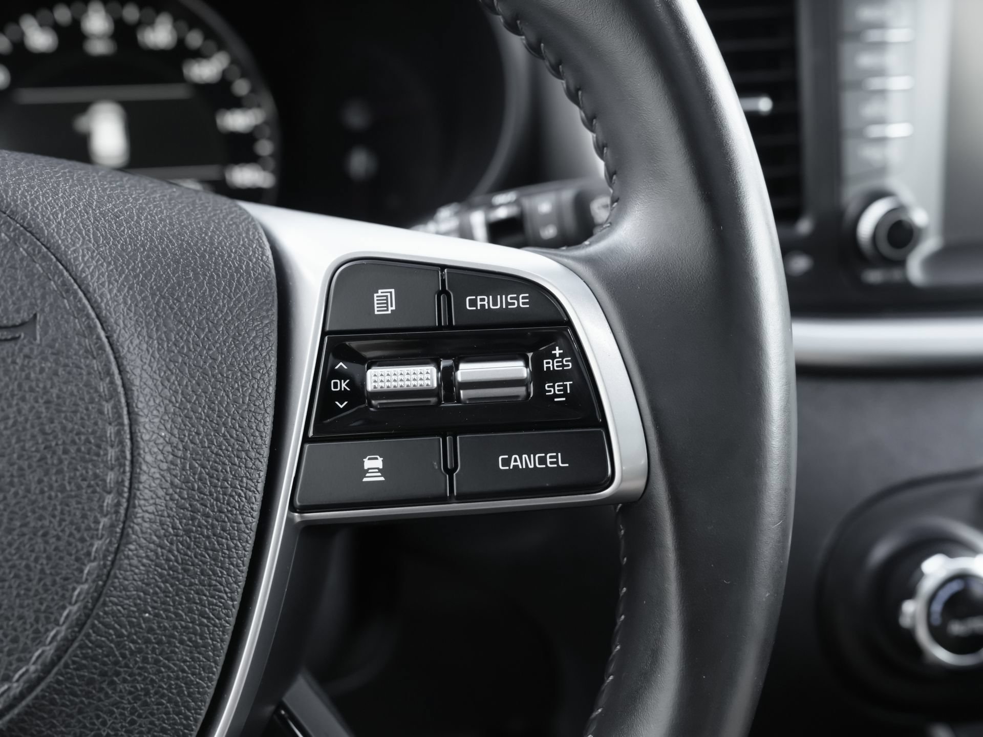 Used 2020 Kia Sorento EX FWD image 18