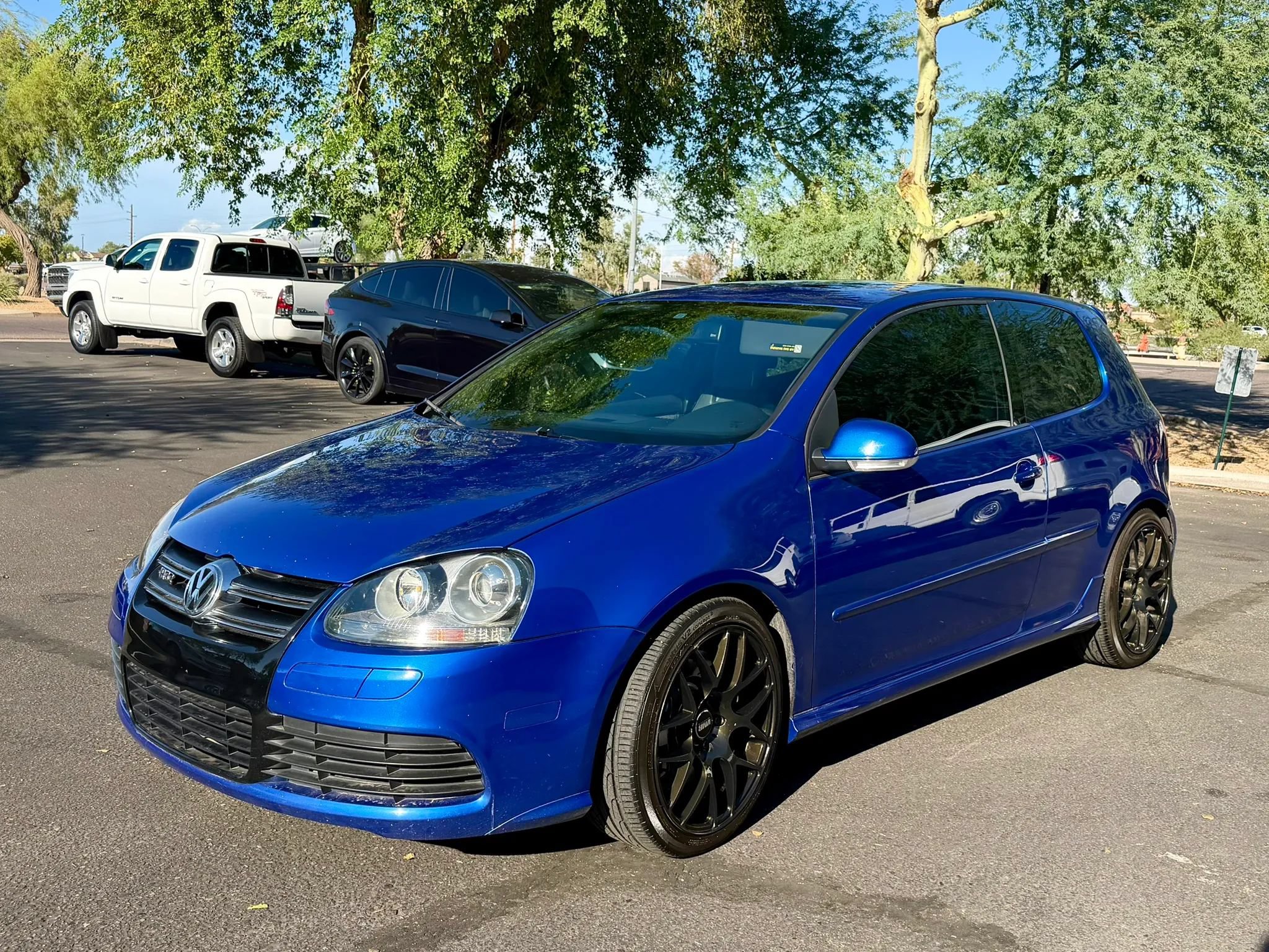 Used 2008 Volkswagen R32 AWD/4WD image 1