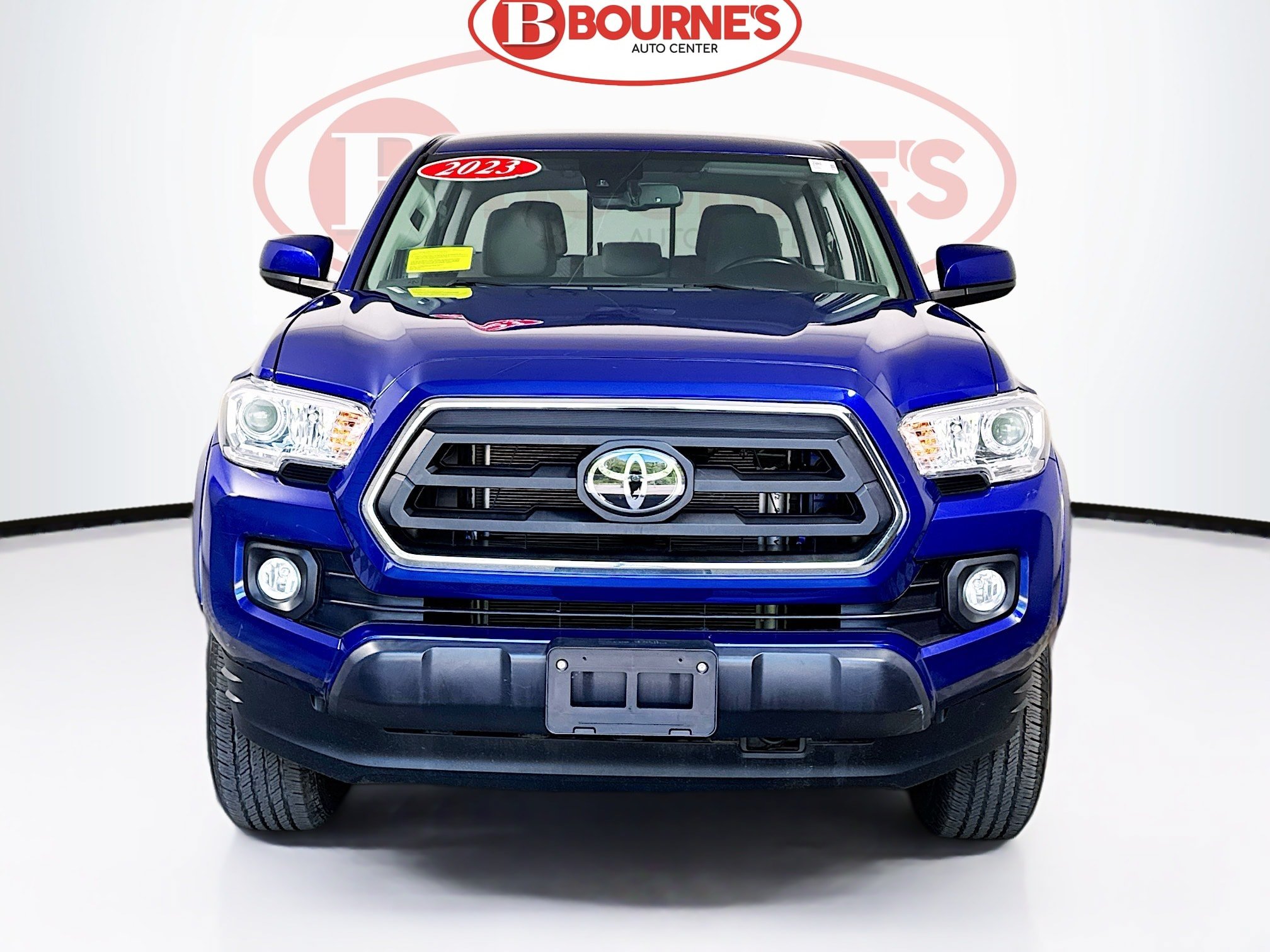 Used 2023 Toyota Tacoma SR5 AWD/4WD image 4