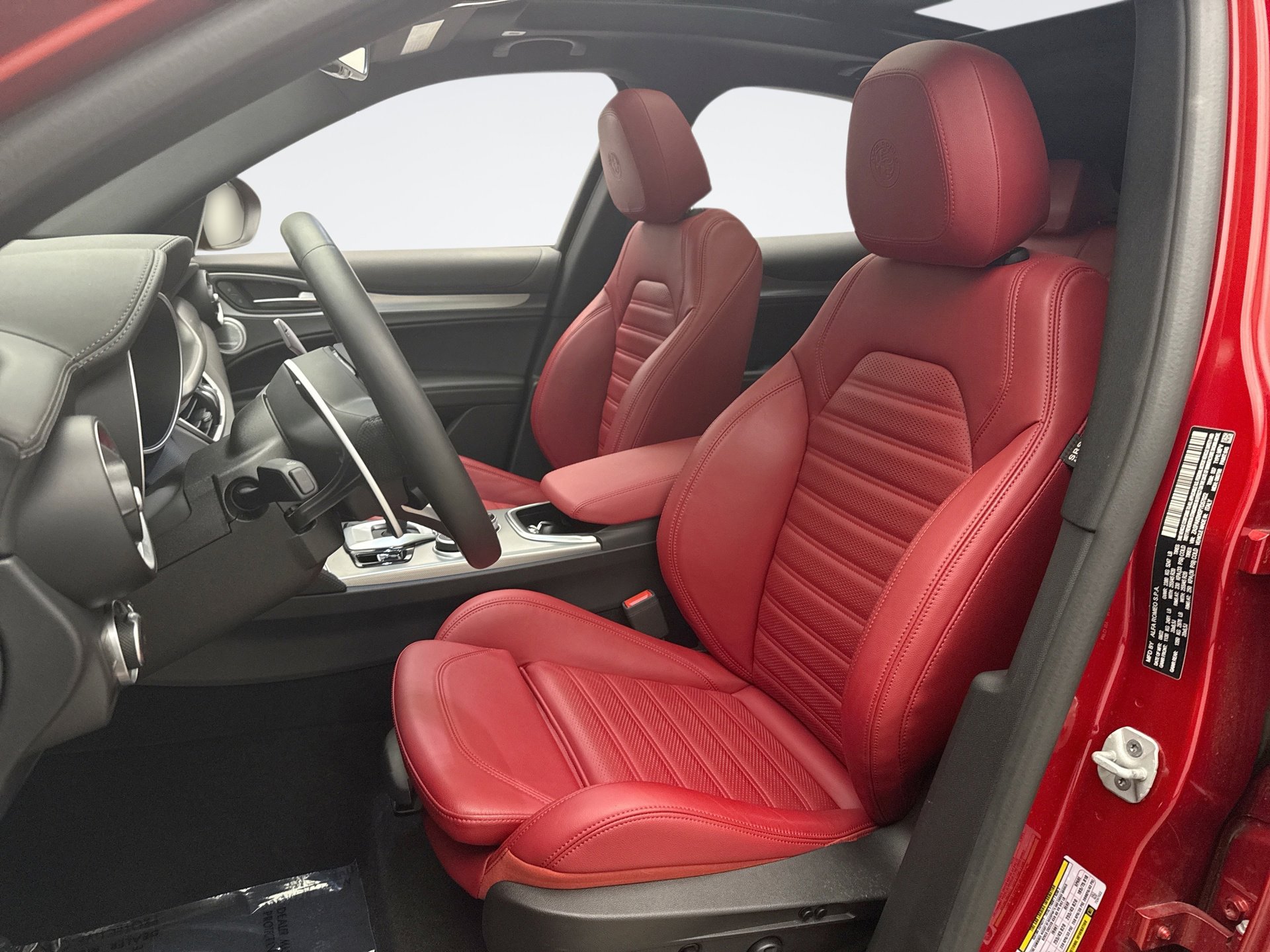 Used 2023 Alfa Romeo Stelvio Veloce AWD/4WD image 11