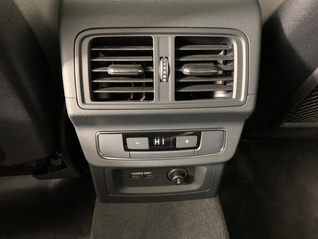 Used 2024 Audi Q5 e Premium Plus image 26