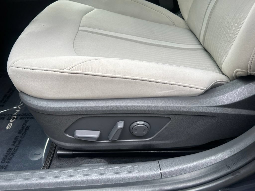 Used 2025 Hyundai Sonata SEL FWD image 15