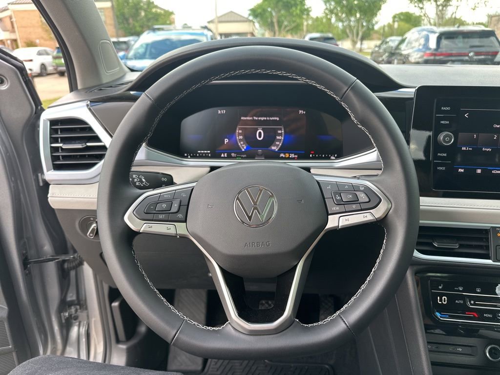 New 2026 Volkswagen Taos SE FWD image 20