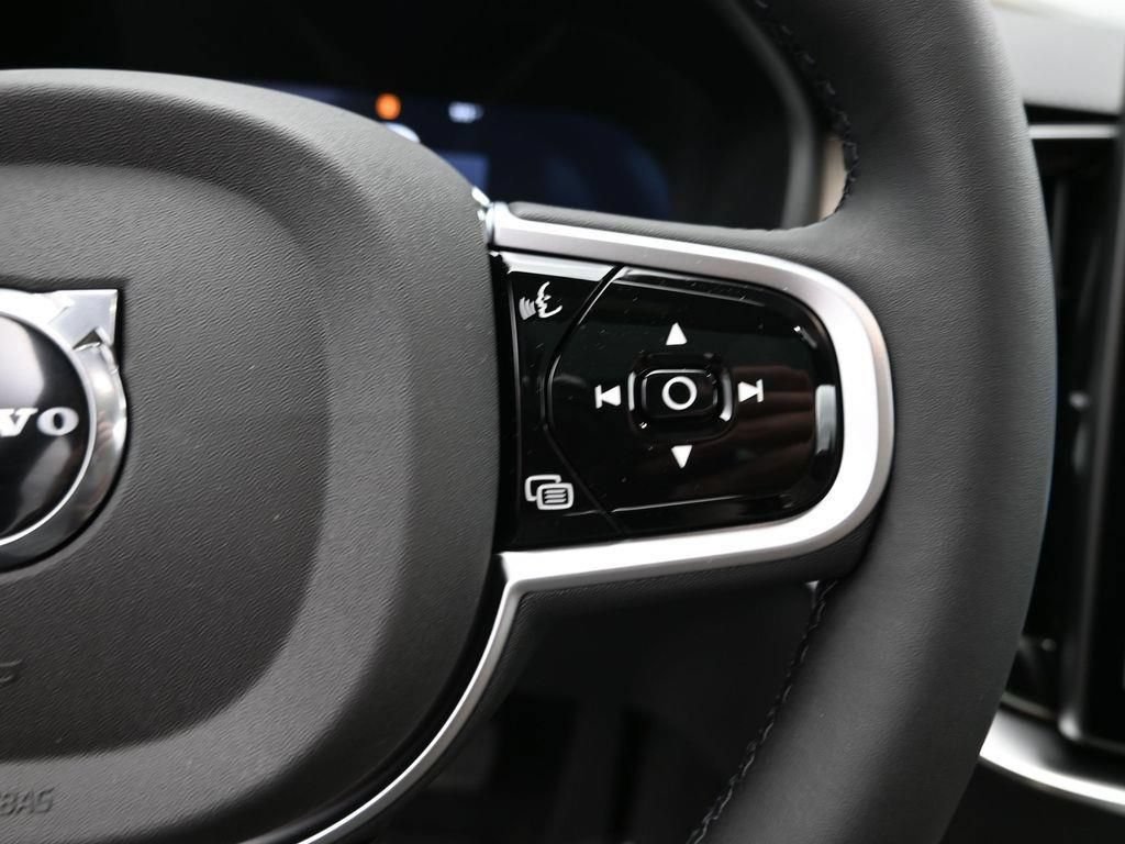 New 2026 Volvo XC90 B6 Core AWD/4WD image 15