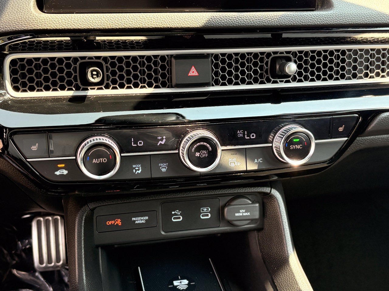 Certified 2025 Honda Civic Sport Touring image 34