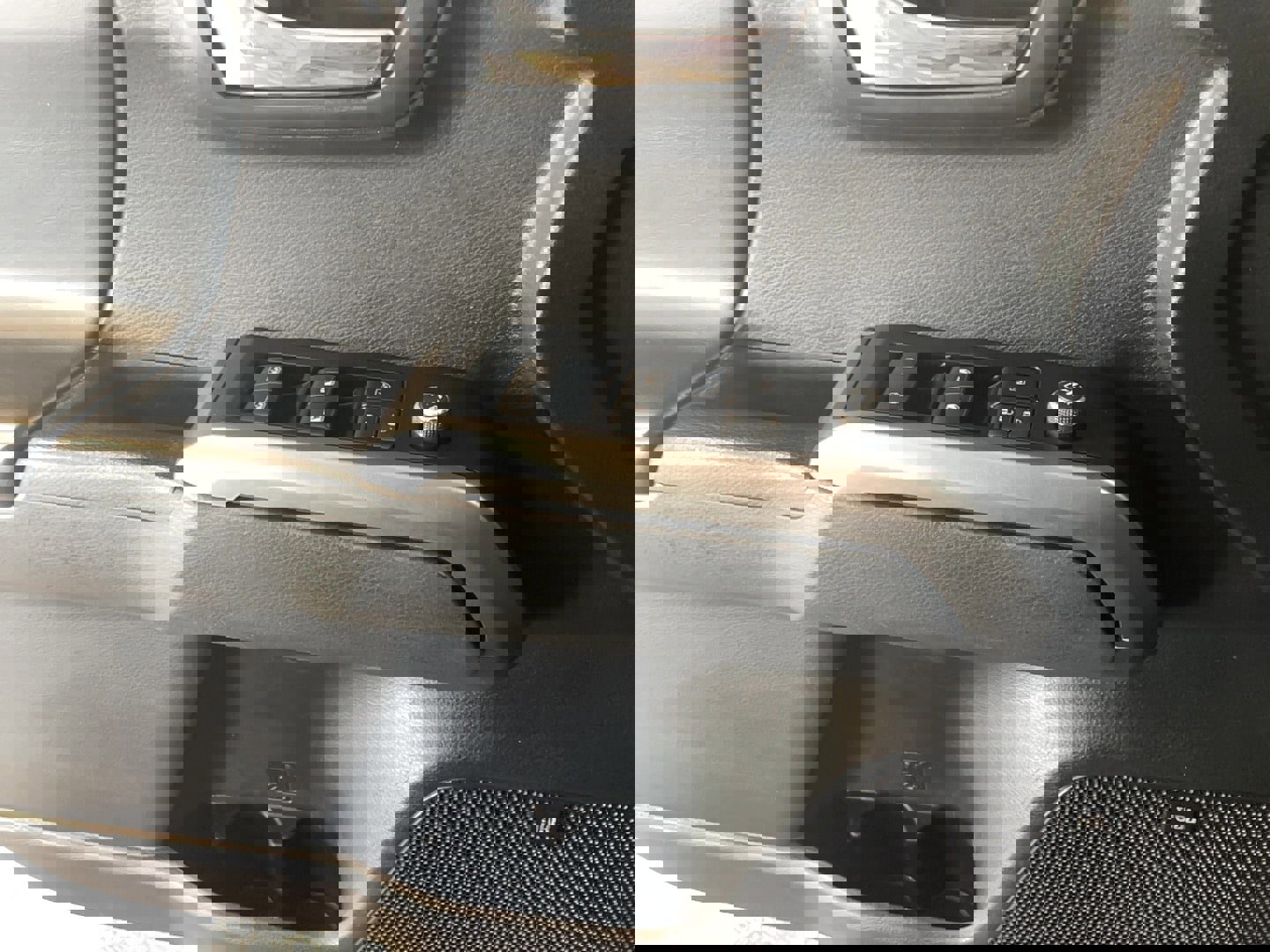 Used 2018 Toyota Tacoma Limited image 17