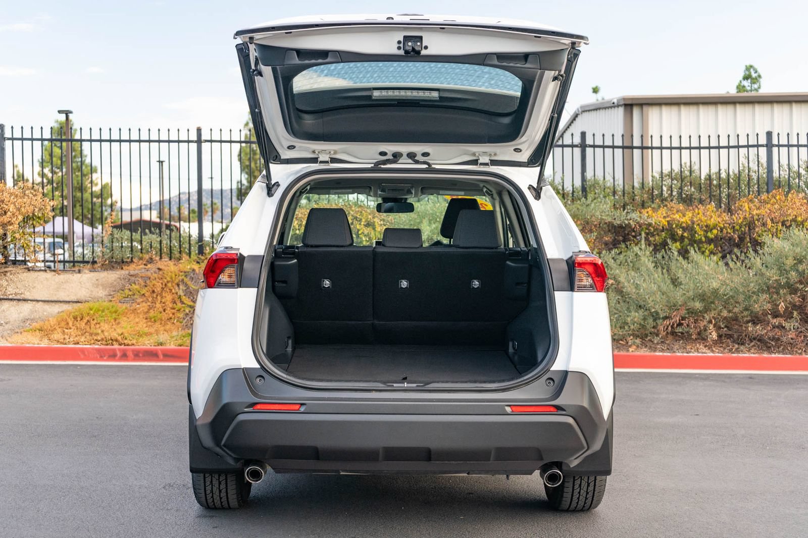 Certified 2025 Toyota RAV4 LE AWD/4WD image 22