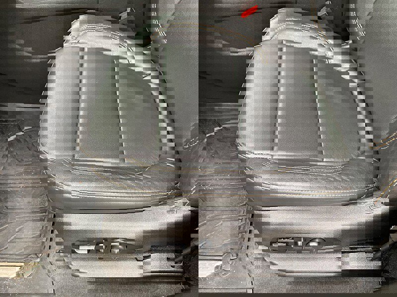 Used 2019 Chevrolet Traverse LT image 24