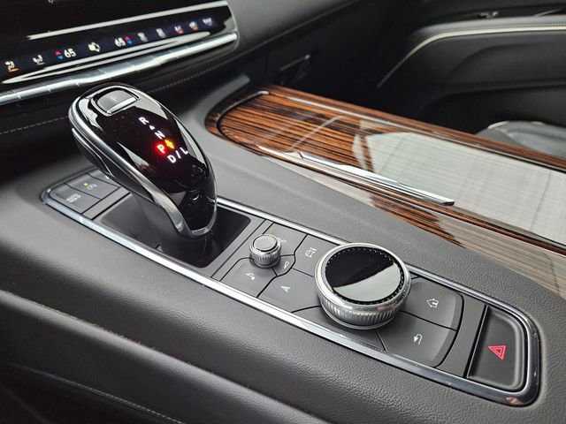 Certified 2024 Cadillac Escalade Premium Luxury image 19