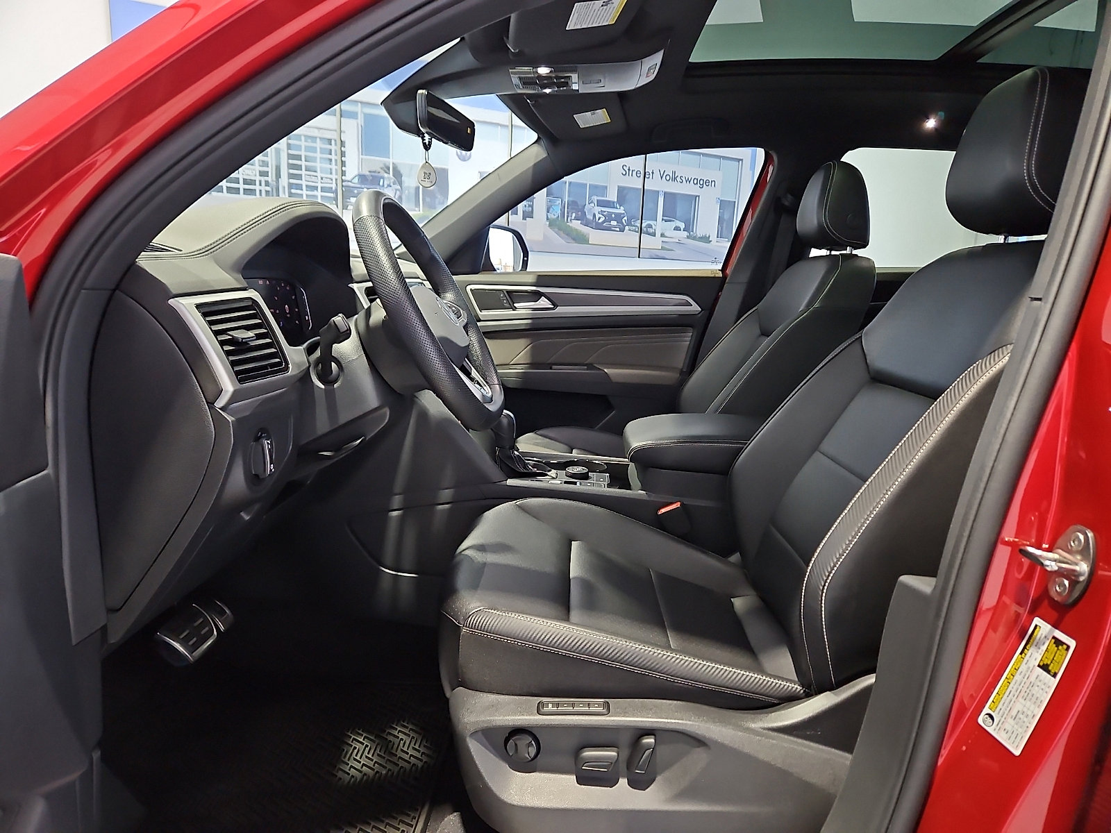 Certified 2022 Volkswagen Atlas Cross Sport SEL R-Line w/ Cross Sport MDO Package AWD/4WD image 12