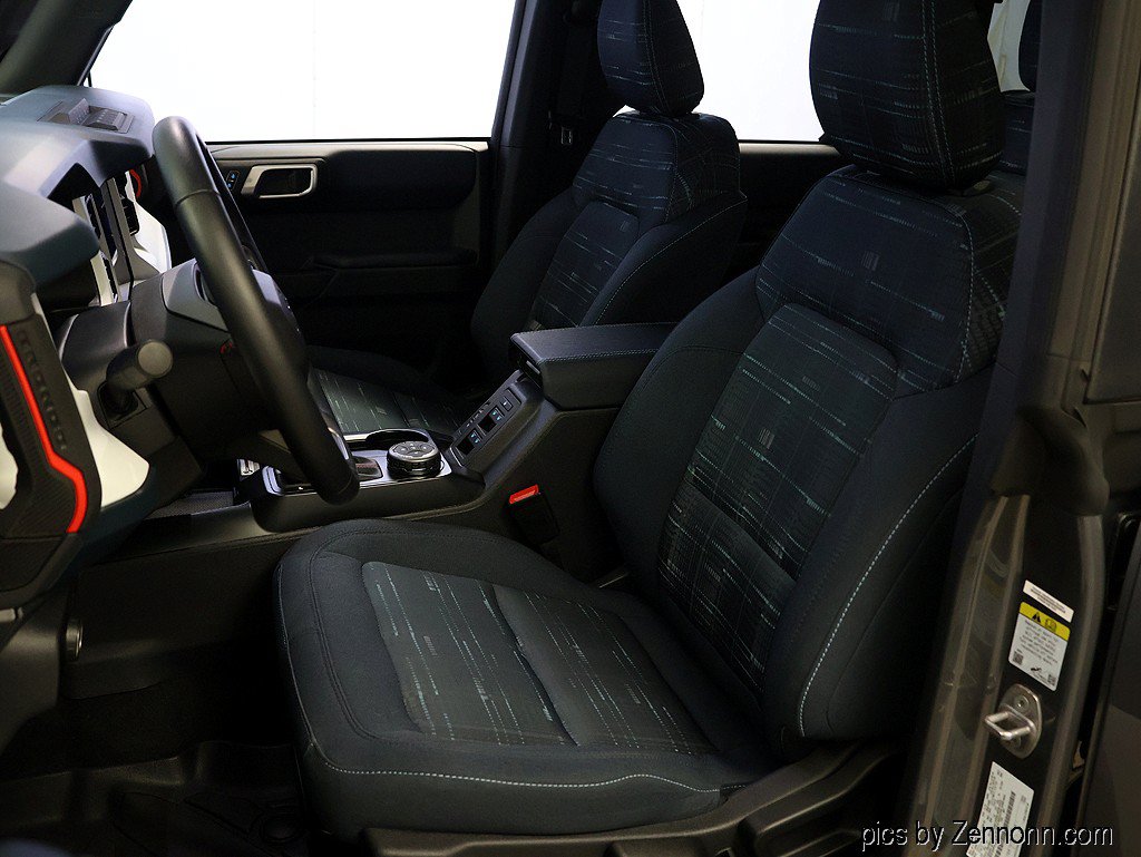 Used 2025 Ford Bronco Heritage Edition AWD/4WD image 11