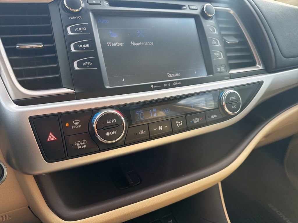 Used 2017 Toyota Highlander XLE image 34