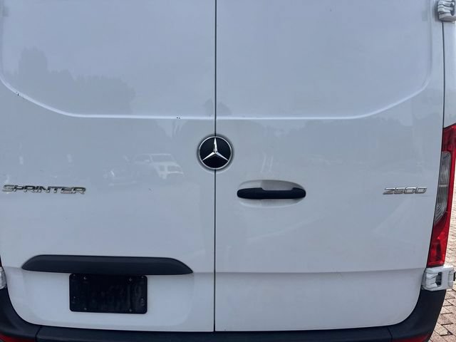 Used 2025 Mercedes-Benz Sprinter 2500 image 9