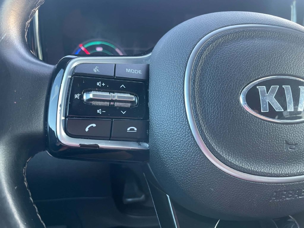 Used 2021 Kia Sorento S FWD image 11