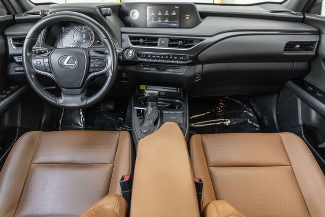Used 2022 Lexus UX 200 image 6