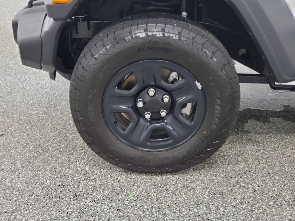 Used 2025 Jeep Wrangler Sport AWD/4WD image 10