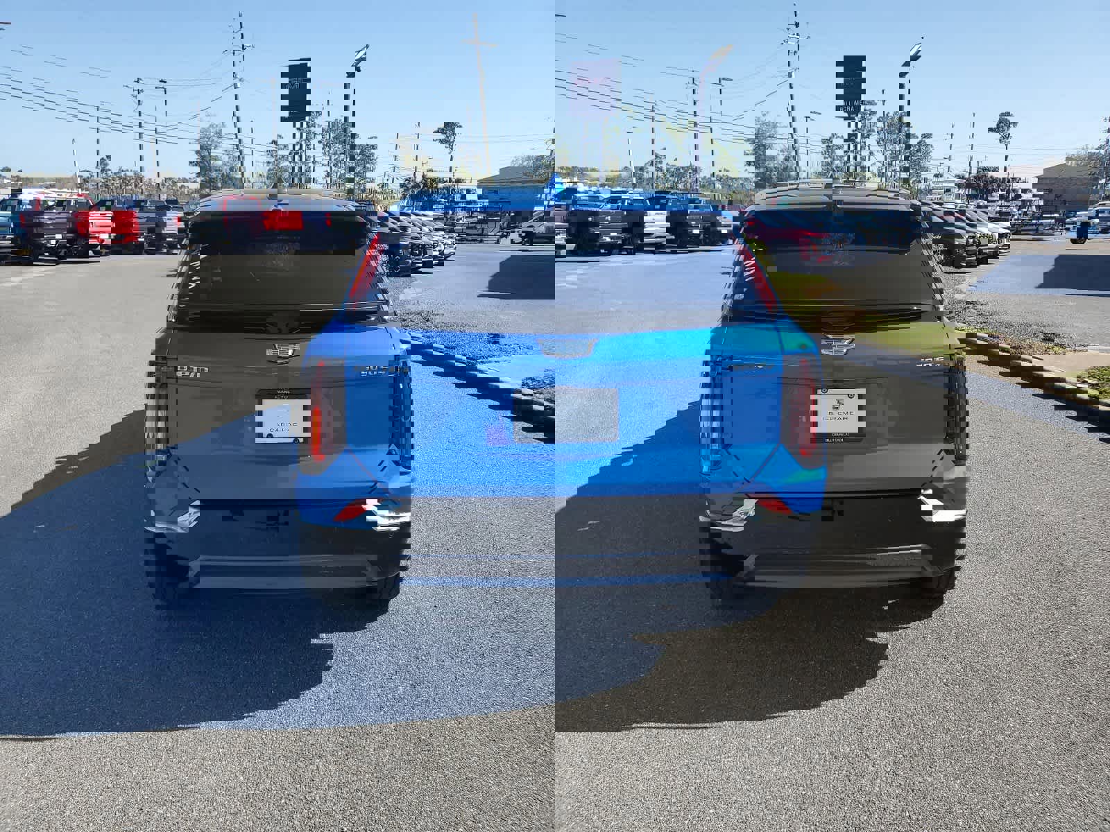 New 2025 Cadillac Optiq Luxury 2 image 4