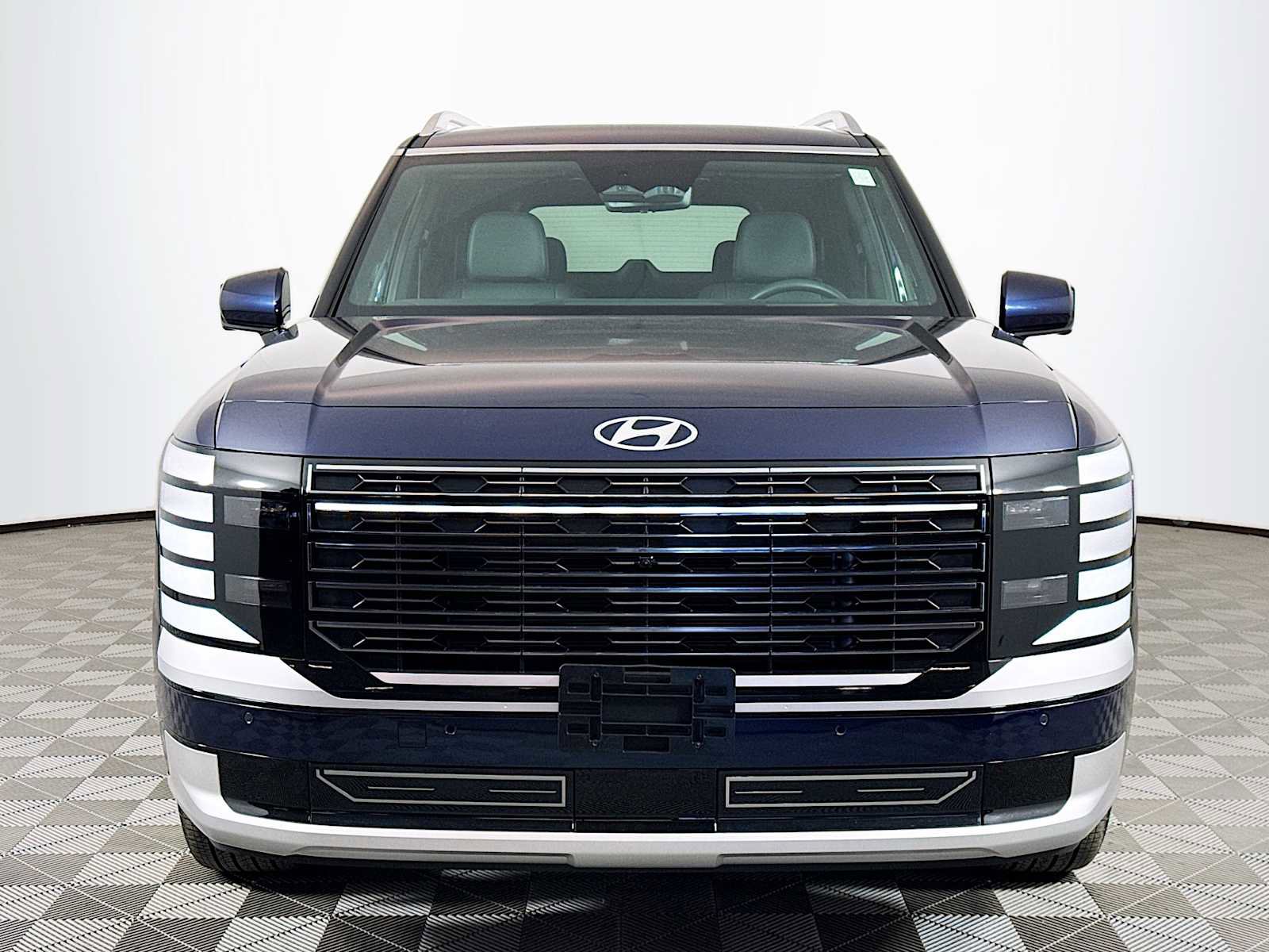 Used 2026 Hyundai Palisade Calligraphy AWD/4WD image 2