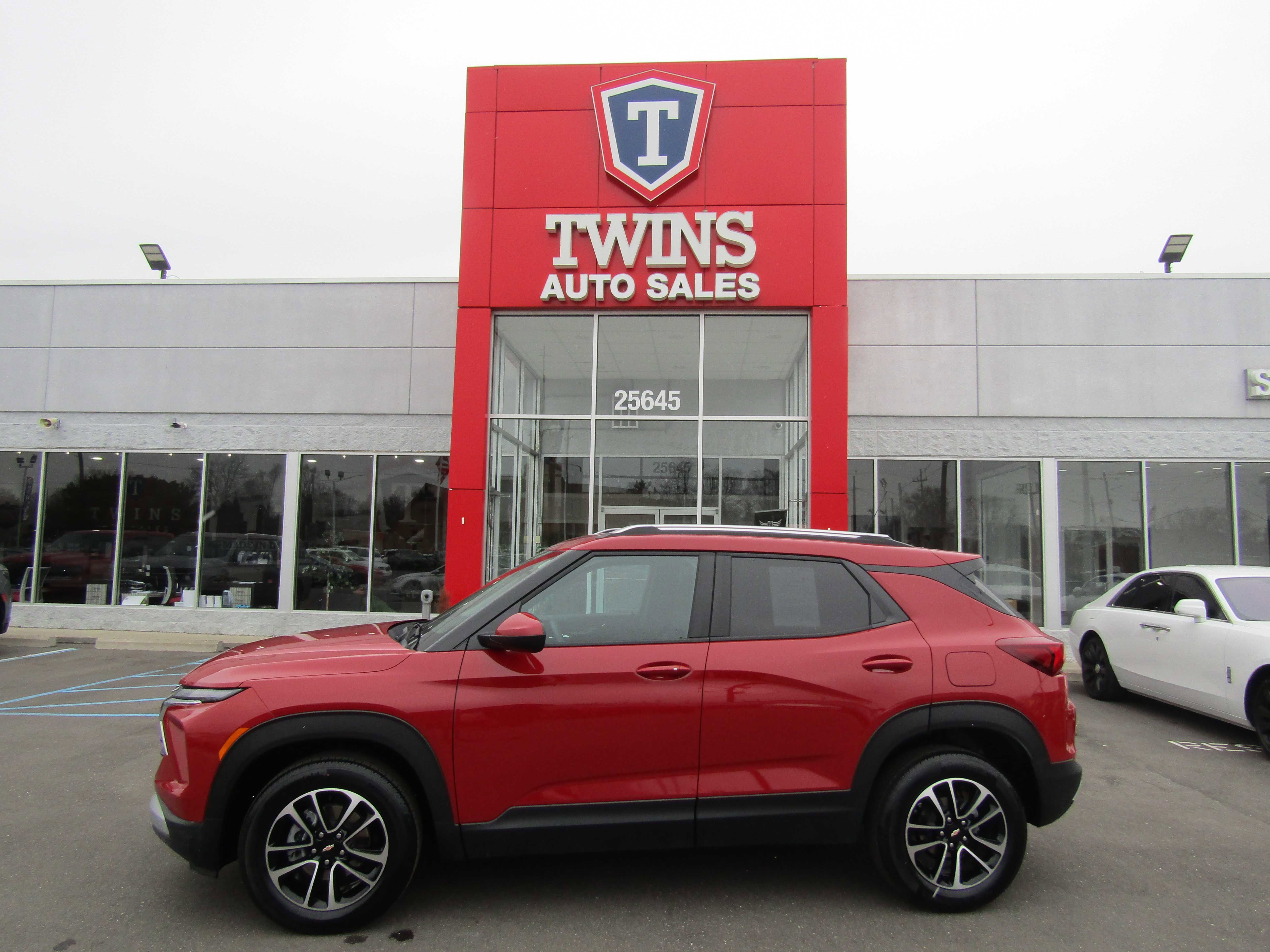 Used 2026 Chevrolet TrailBlazer LT image 1