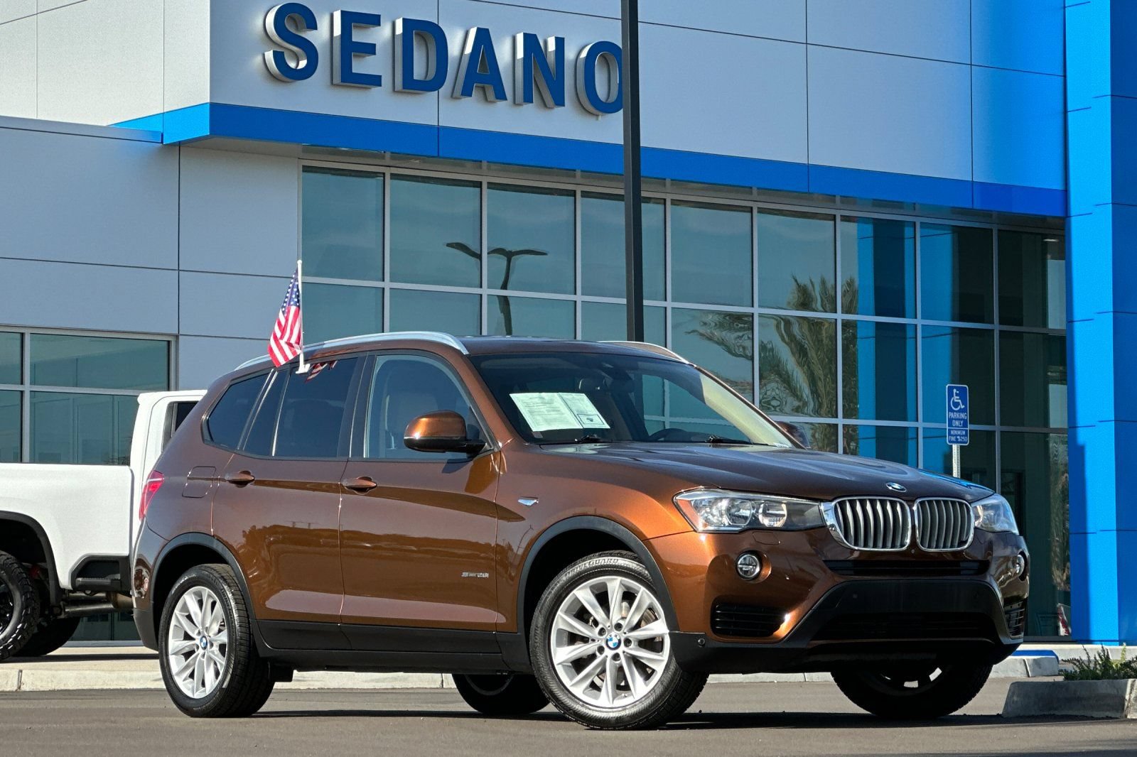 Used 2017 BMW X3 sDrive28i RWD image 2