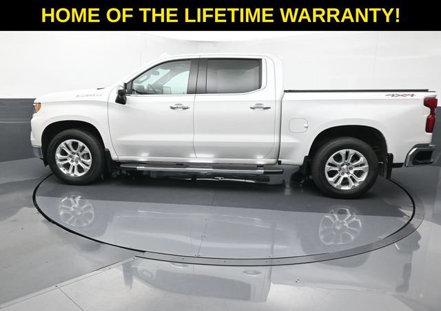 Used 2022 Chevrolet Silverado 1500 LTZ AWD/4WD image 4