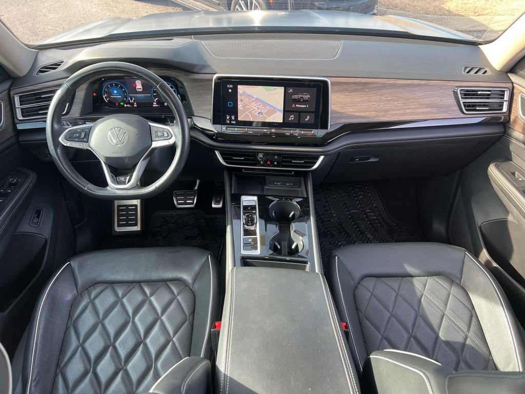 Used 2024 Volkswagen Atlas SEL Premium R-Line image 25