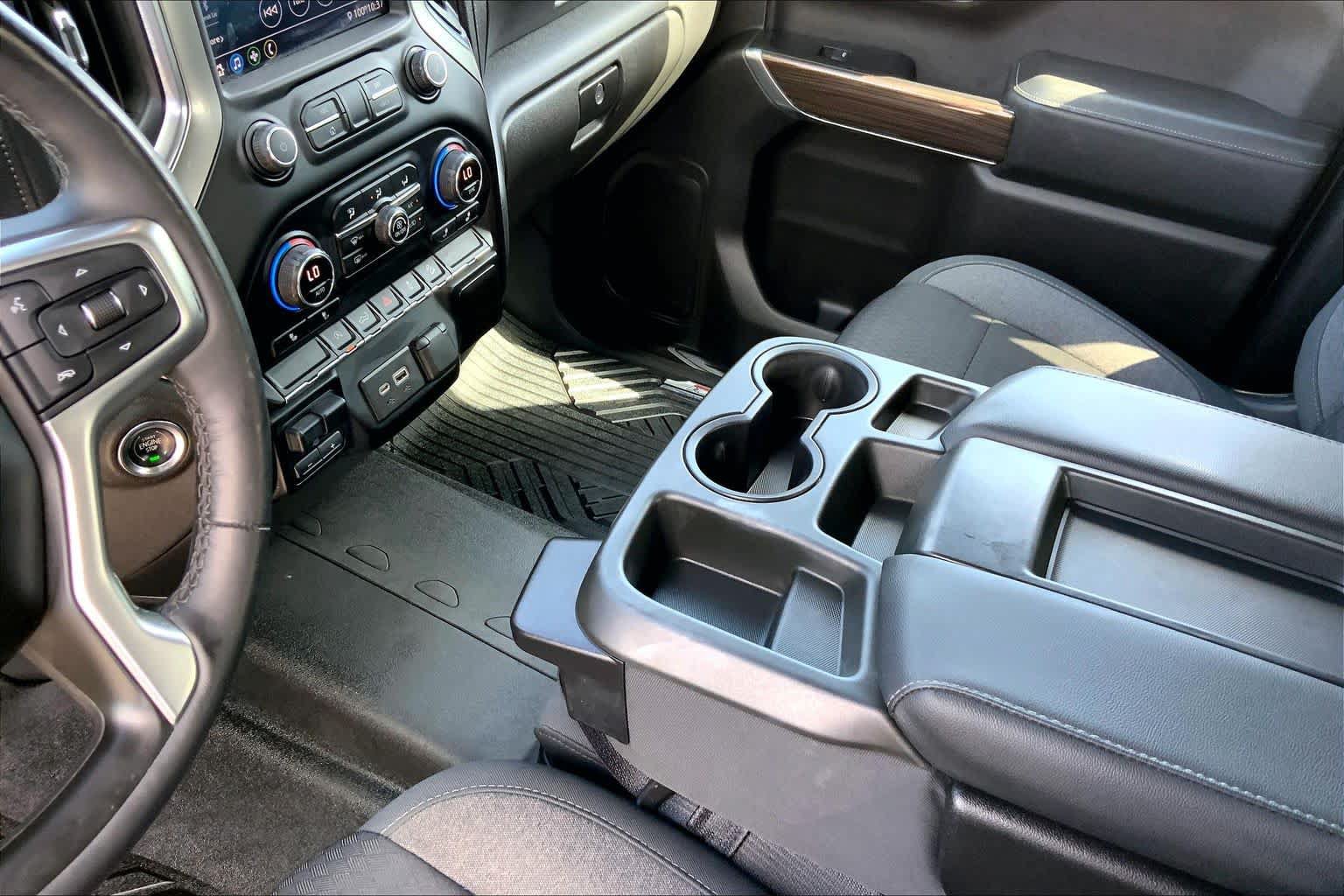 Used 2020 Chevrolet Silverado 1500 RST w/ Texas Edition AWD/4WD image 16