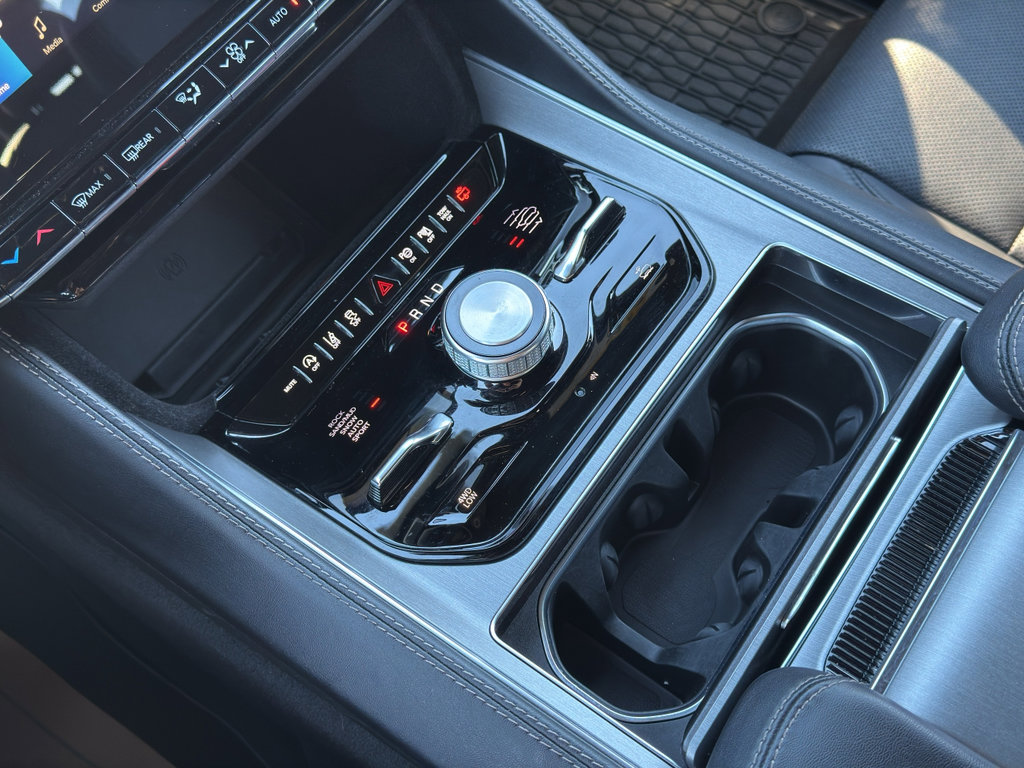 Used 2024 Jeep Wagoneer Series II w/ Convenience Group I image 24