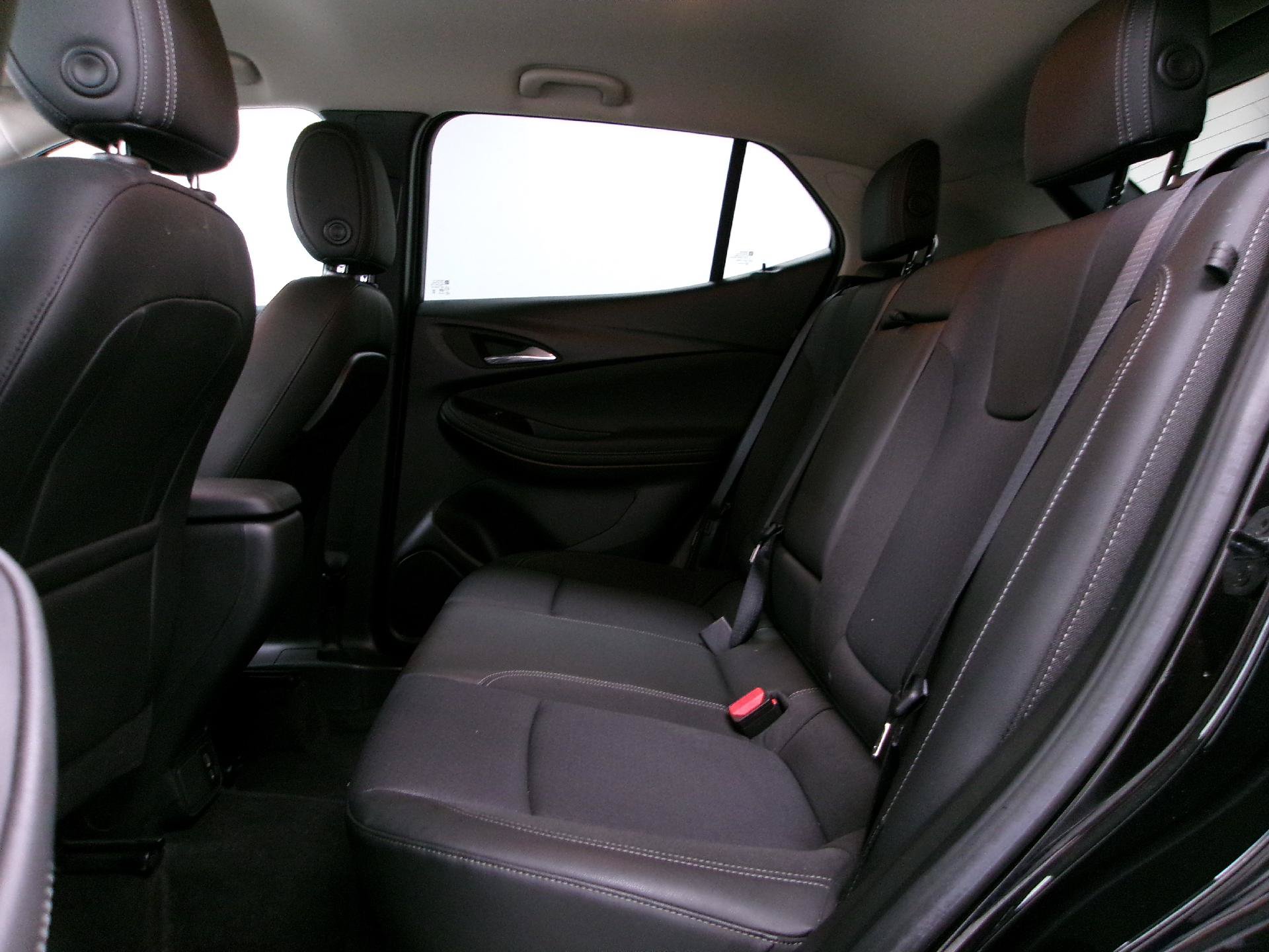 Used 2022 Buick Encore GX Select AWD/4WD image 9