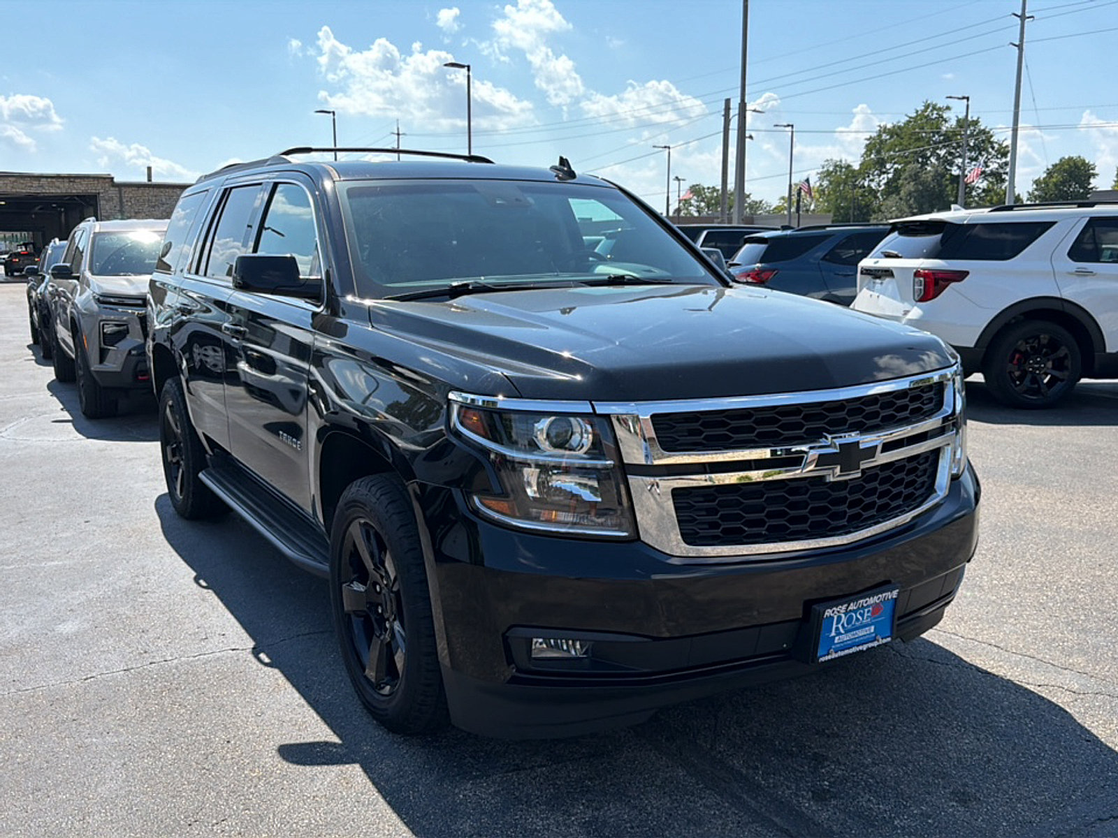 Used 2018 Chevrolet Tahoe LT w/ Luxury Package AWD/4WD image 1