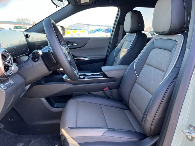 New 2026 Chevrolet Equinox LT image 3