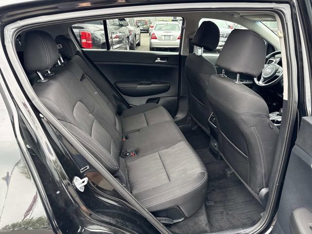 Used 2019 Kia Sportage LX image 9