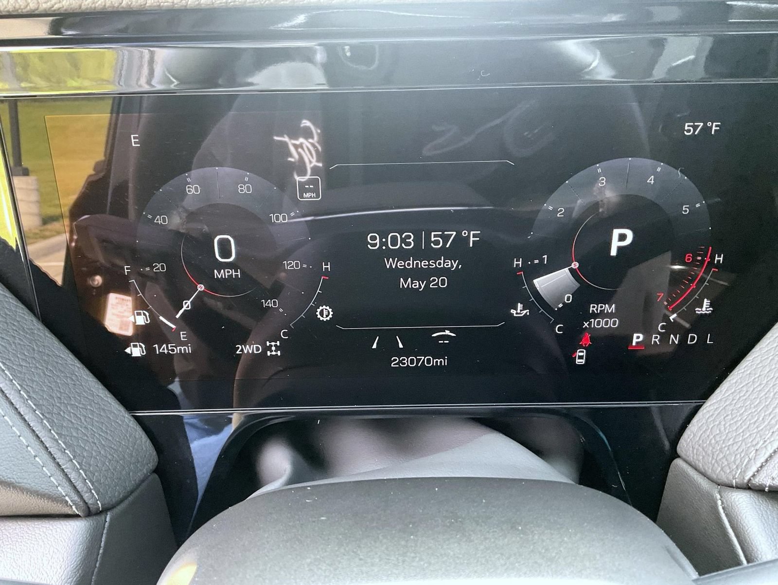 Used 2025 GMC Yukon XL Denali AWD/4WD image 12