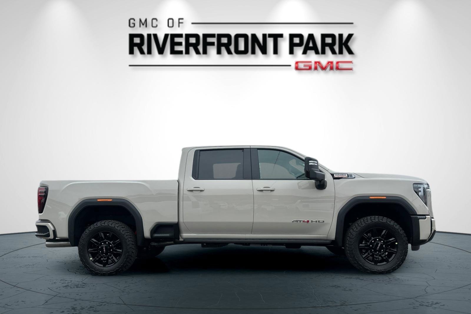 New 2026 GMC Sierra 2500 AT4 w/ AT4 Premium Plus Package image 2