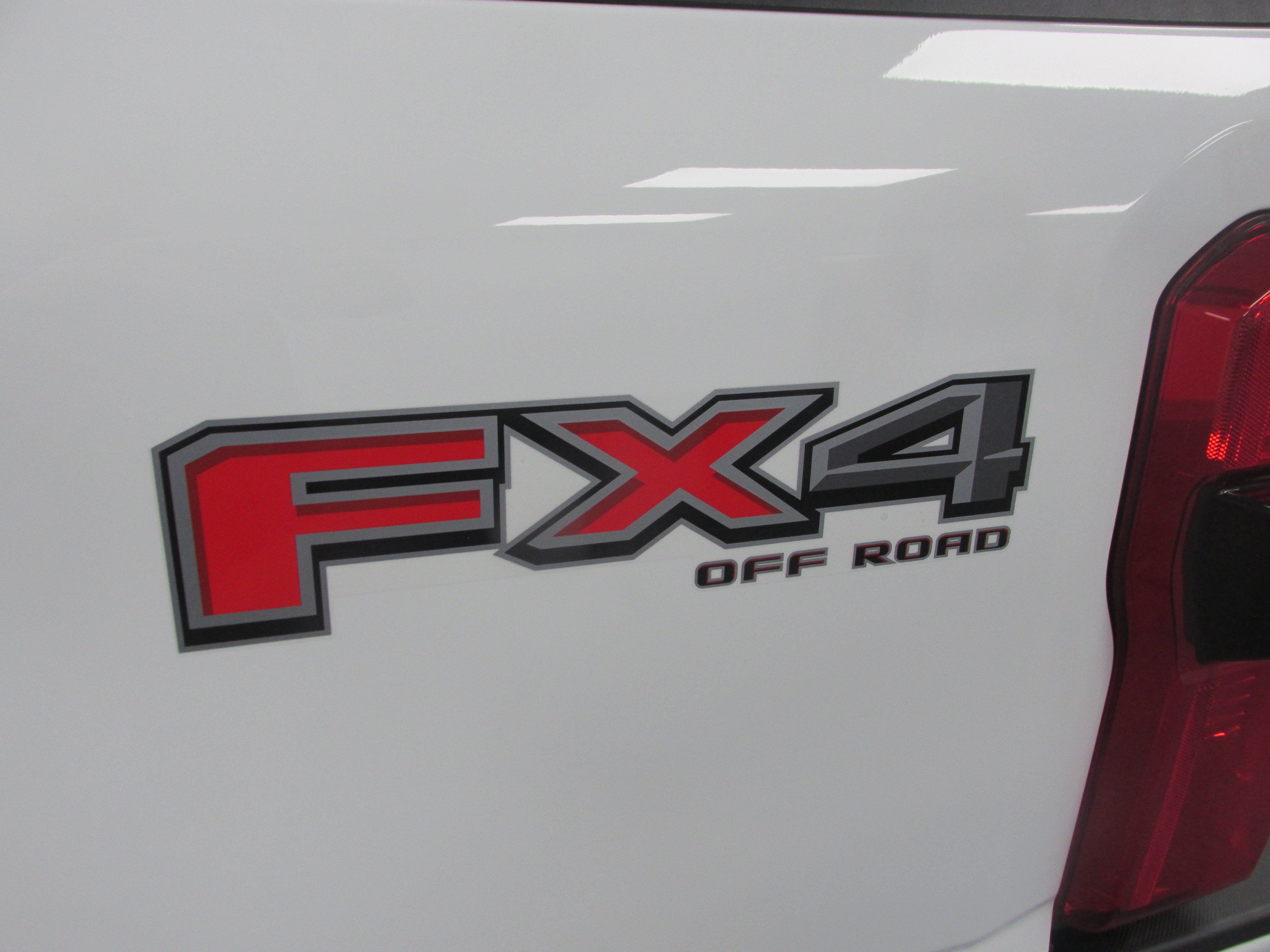 Used 2024 Ford F250 XLT w/ XLT Premium Package AWD/4WD image 21