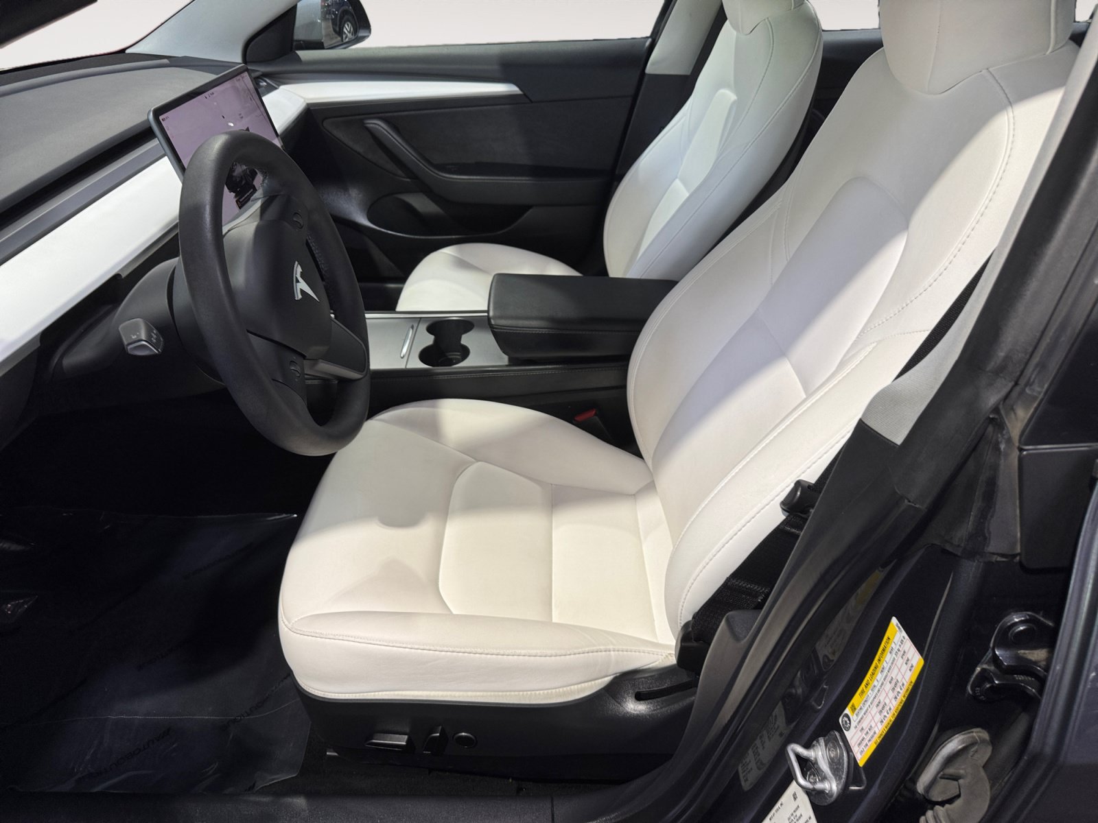 Used 2023 Tesla Model 3 Standard Range RWD image 9