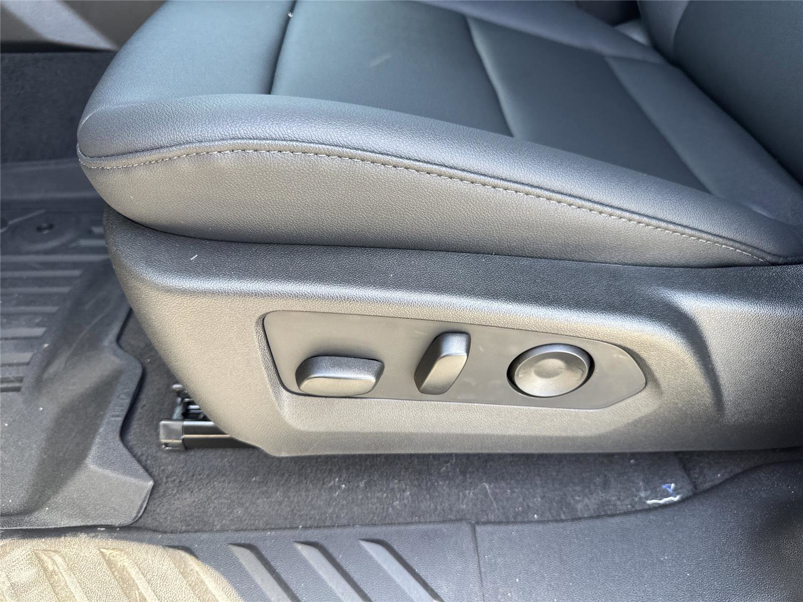 New 2026 Chevrolet Colorado Trail Boss AWD/4WD image 35