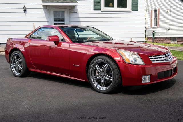 Used 2005 Cadillac XLR RWD image 20