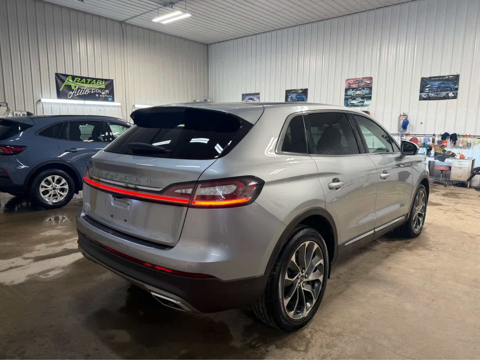 Used 2021 Lincoln Nautilus Reserve w/ Equipment Group 201A image 5