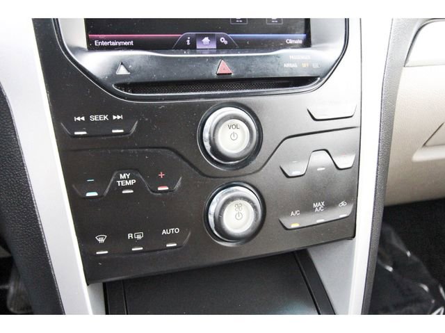 Used 2013 Ford Explorer XLT image 24