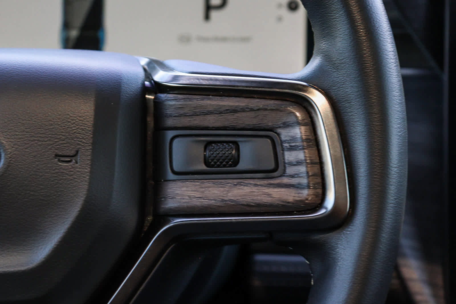 Used 2023 Rivian R1S Adventure image 17