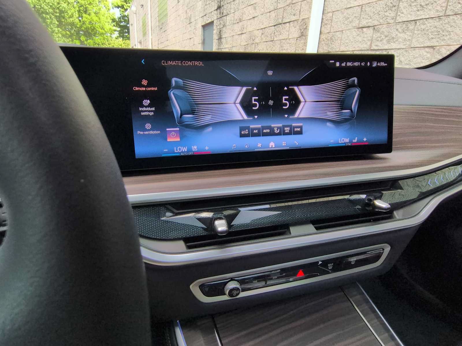 Used 2026 BMW X5 xDrive40i w/ Parking Assistance Package AWD/4WD image 30